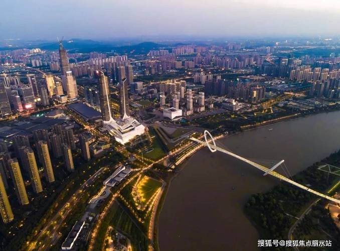 长江之歌房价