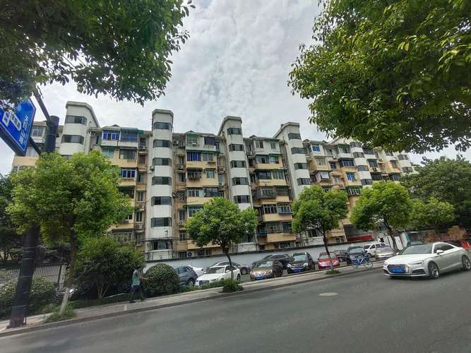 学院路新楼盘