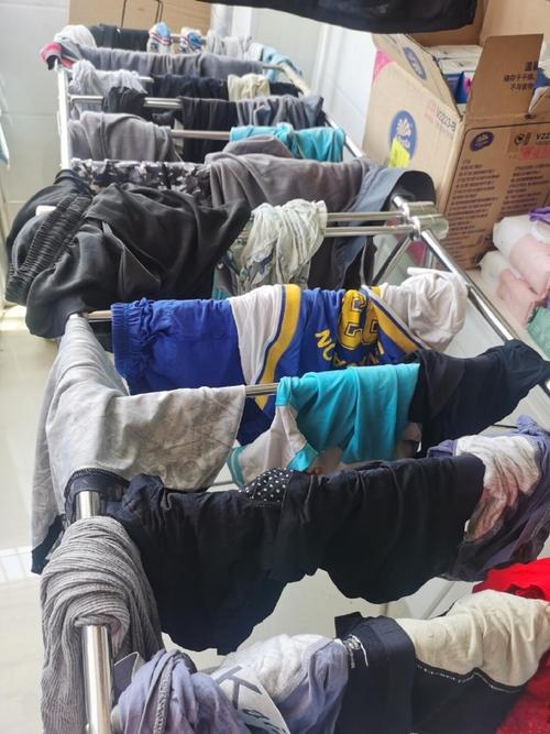 租房衣服怎么晾干的