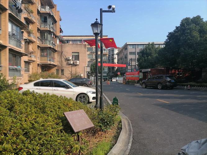 西坞房价