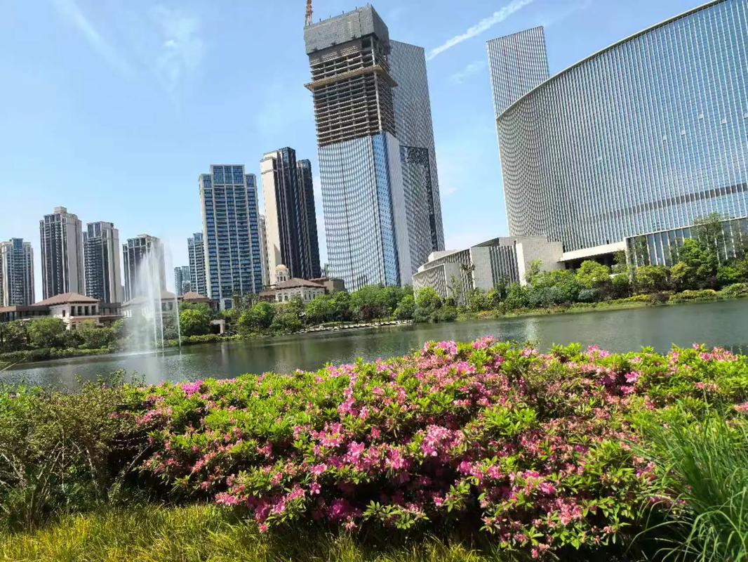 蔚蓝卡地亚花园城怎么样