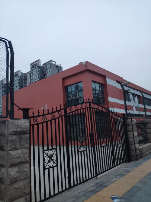 芳草地国际学校双花园校区