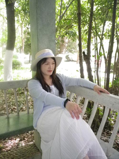 天津静海花园一个女的