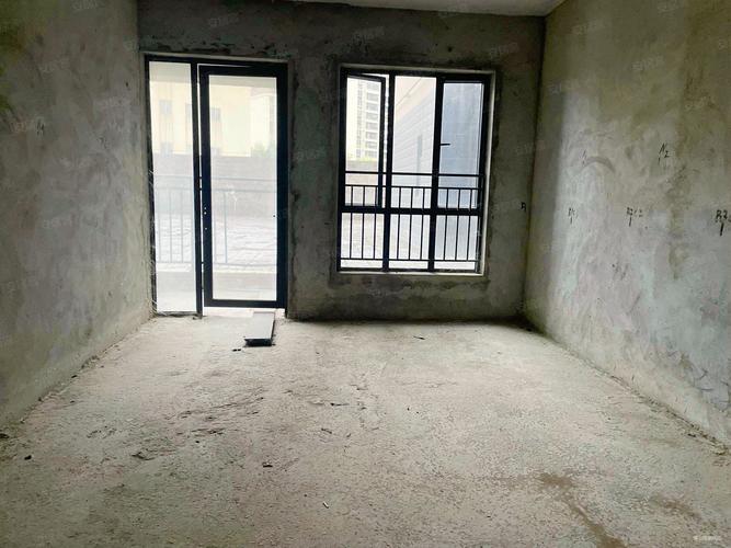 蒙自南湖花园二手房