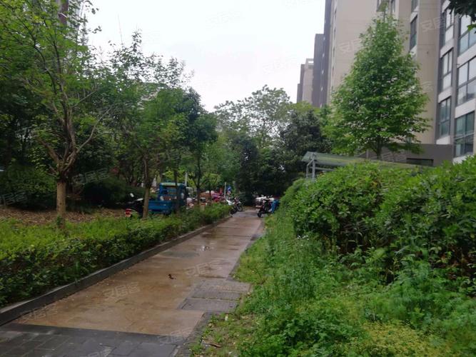 西城逸品房价