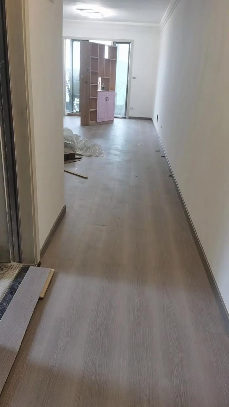 出租房怎么铺地板