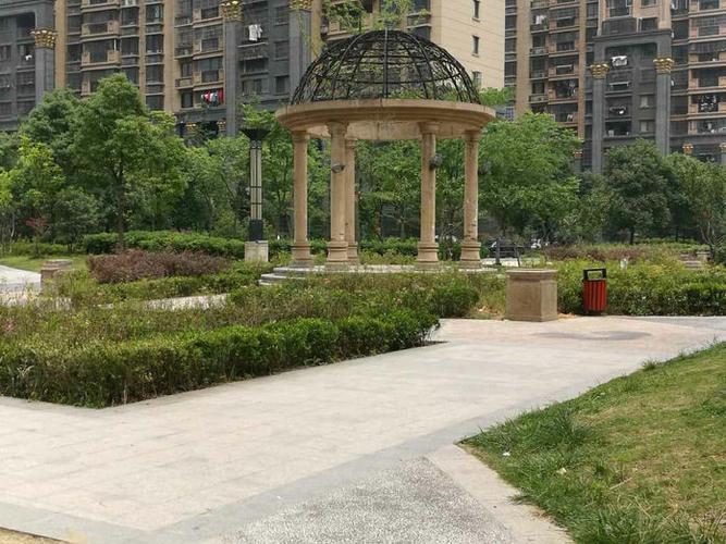 恒盛皇家花园垃圾物业