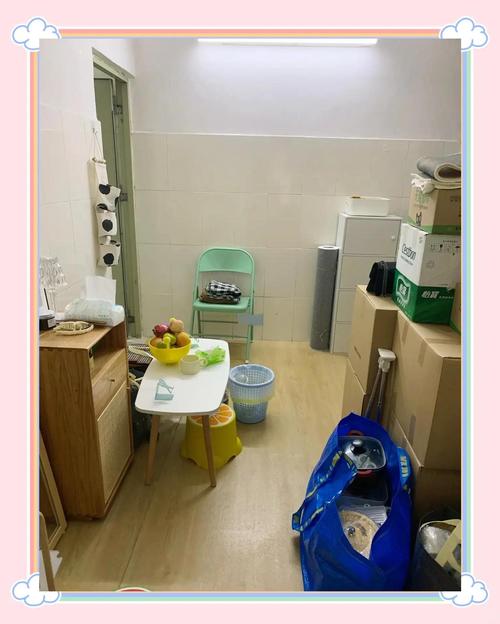 租房墙壁有贴纸怎么办