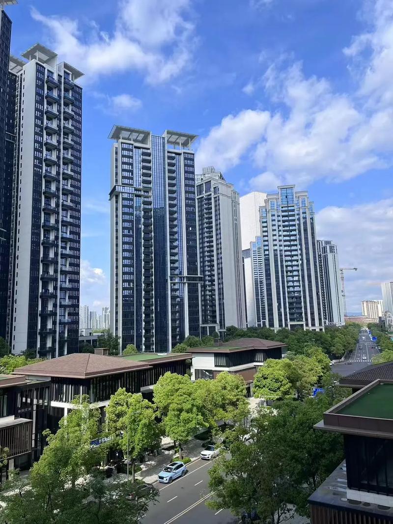 蔚蓝卡地亚花园城评价