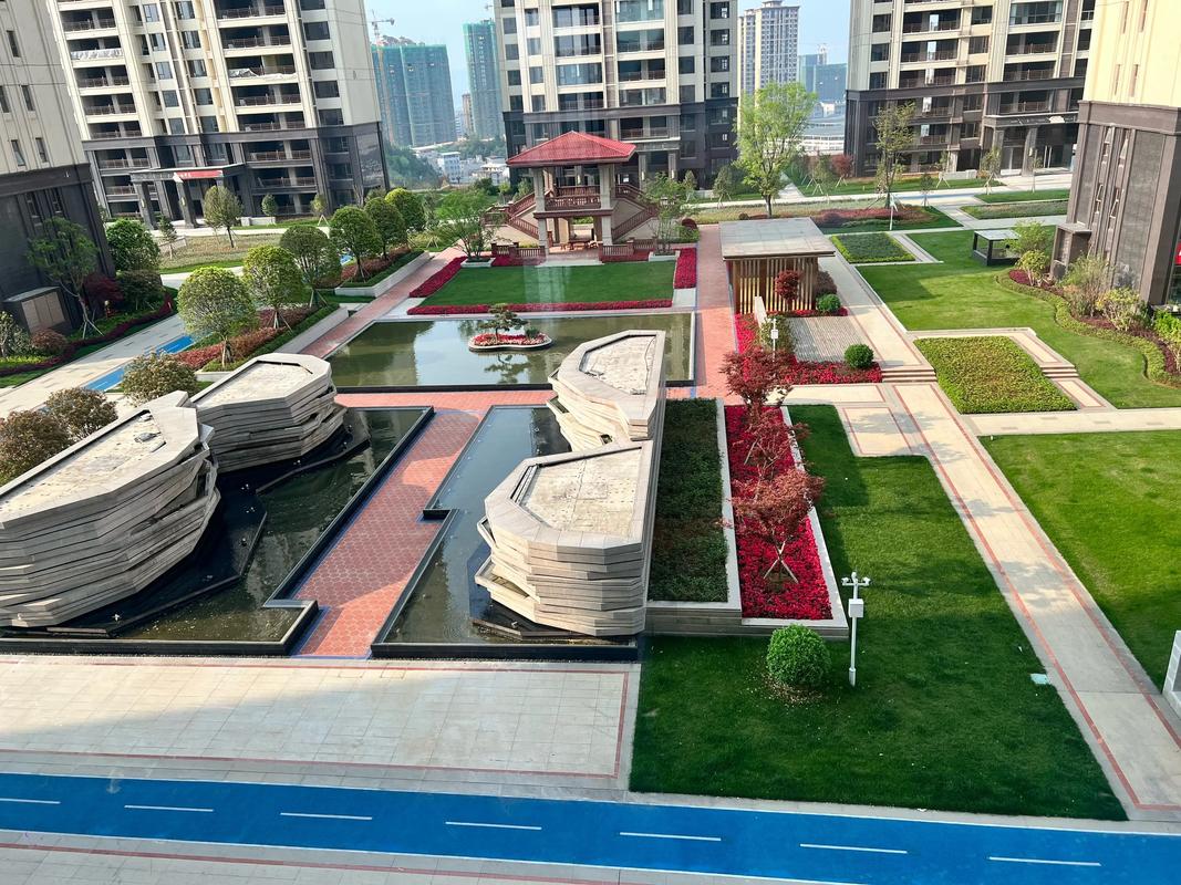 龙泉绿地楼盘