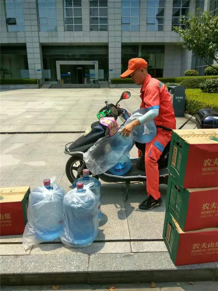 租房桶装水怎么订