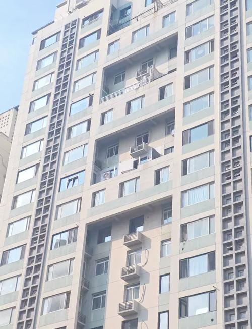 吉林市和平花园违建