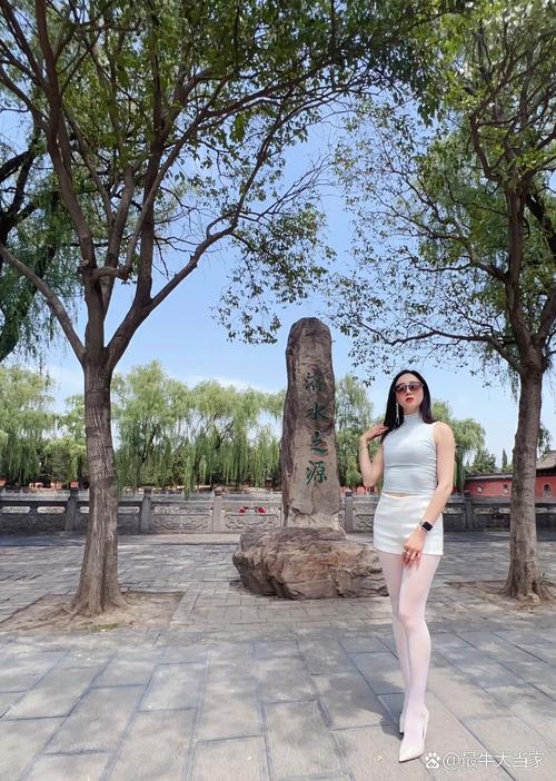 内江玉带花园小姐图片