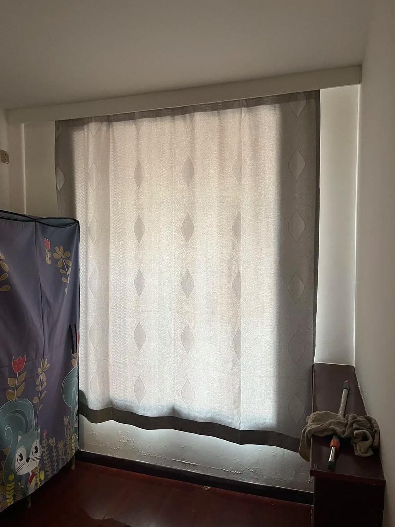 出租房窗帘怎么取