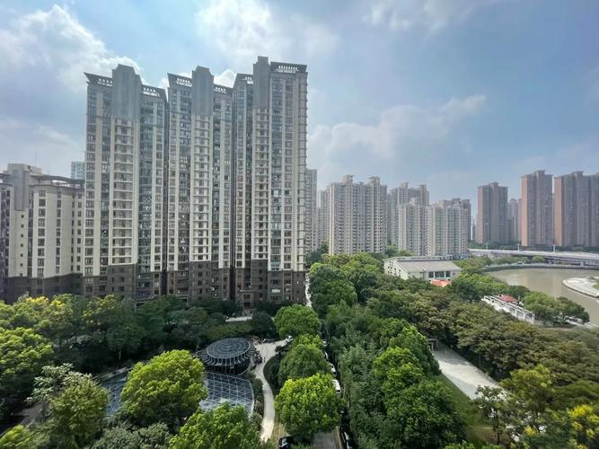 上海虹桥河滨花园