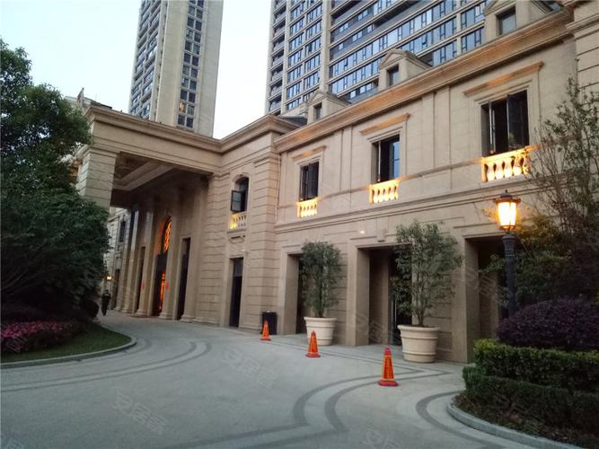 乐清绿城玫瑰园房价