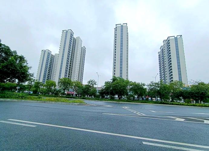 北海何老二楼盘