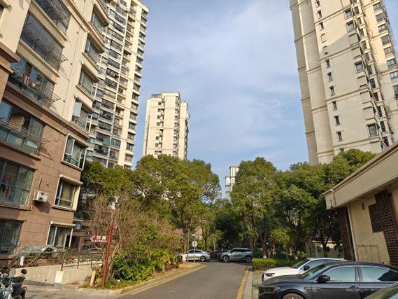 高港滨河花园