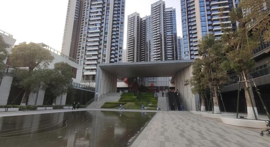 光明桥东北角新楼盘