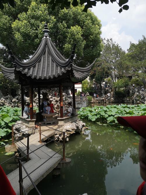 苏州湖心花园