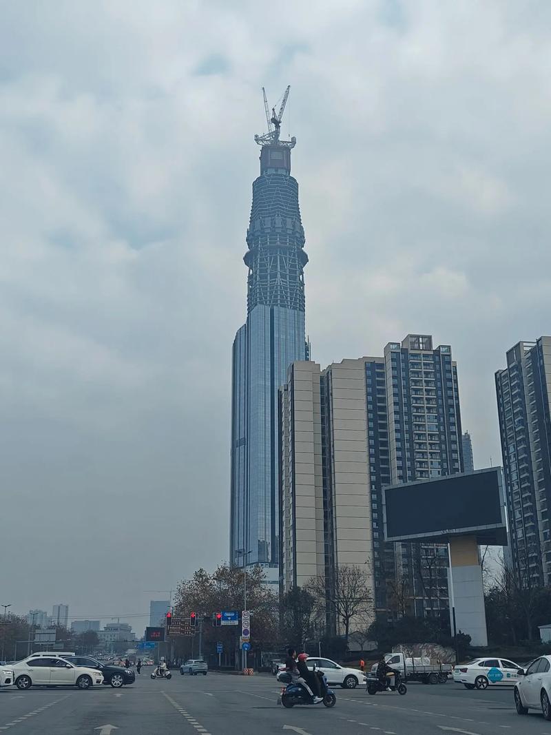 成都烂尾的三十个楼盘