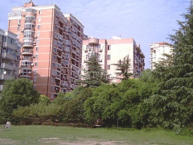 虹梅路华光花园