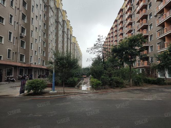 丹阳河畔花园