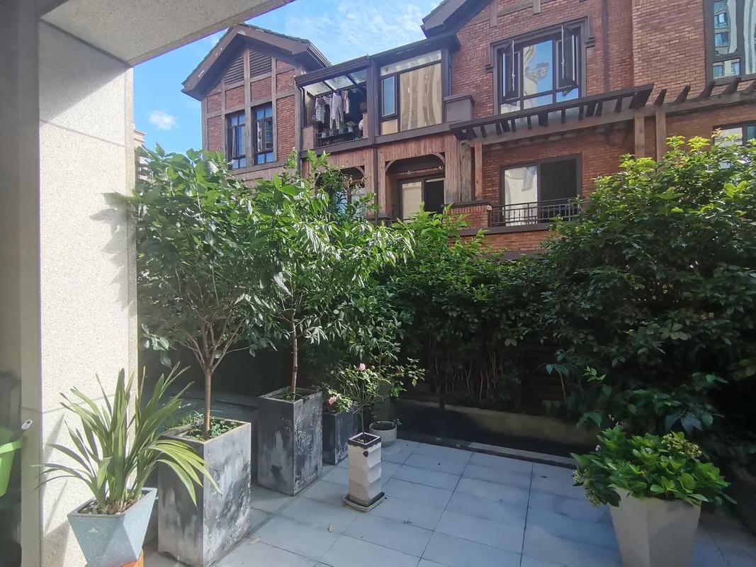 重庆照母山别墅楼盘