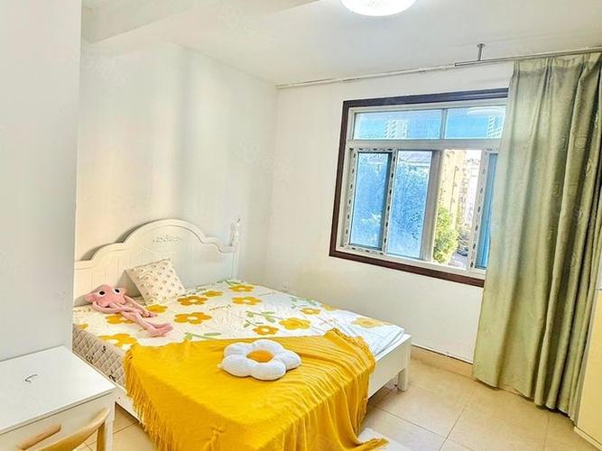 元一时代花园附近住宿