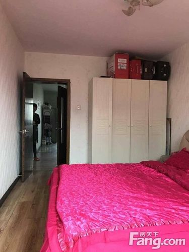 万国花园二手房