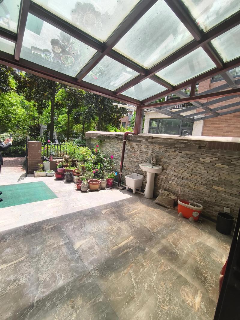 花园洋房一楼的优缺点