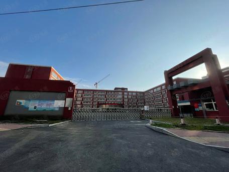 哈西花园小学校区房