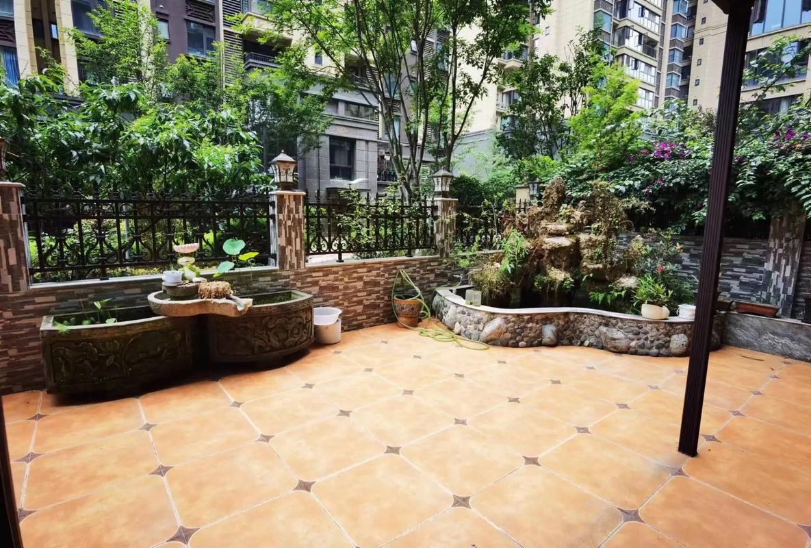 花园洋房一楼好不好