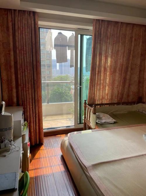 未来湖滨花园二手房