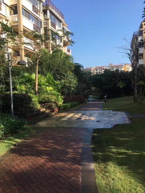 金阳新世界花园碧潭园