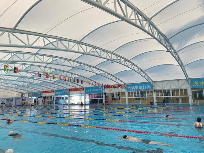 美的海岸花园游泳池