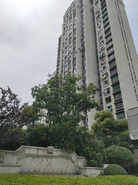 太阳星辰花园泊朗峰