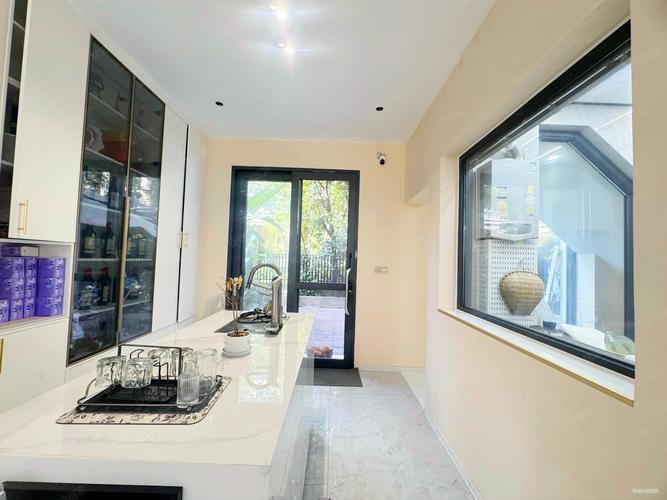 九龙仓时代小镇房价