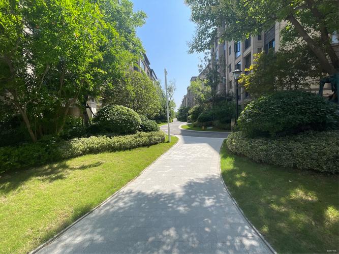 成都保利林语溪房价