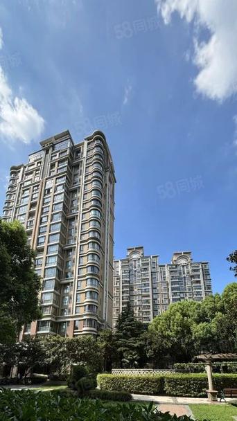 上海黄金城道房价