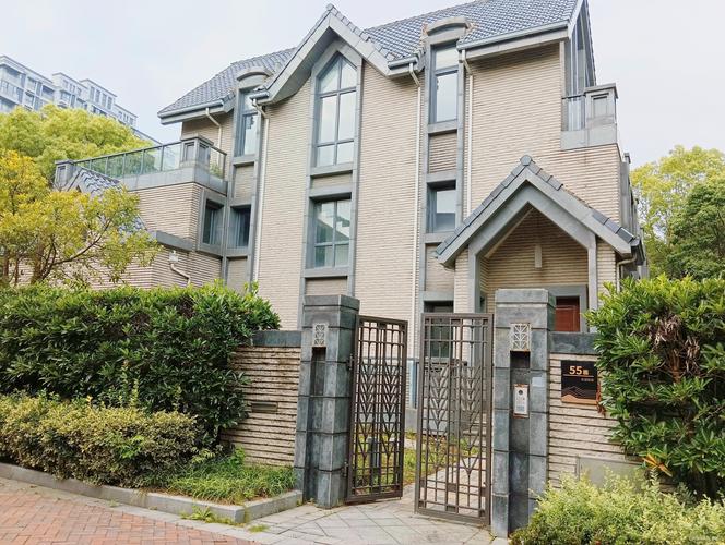 华丽家族太湖上景花园