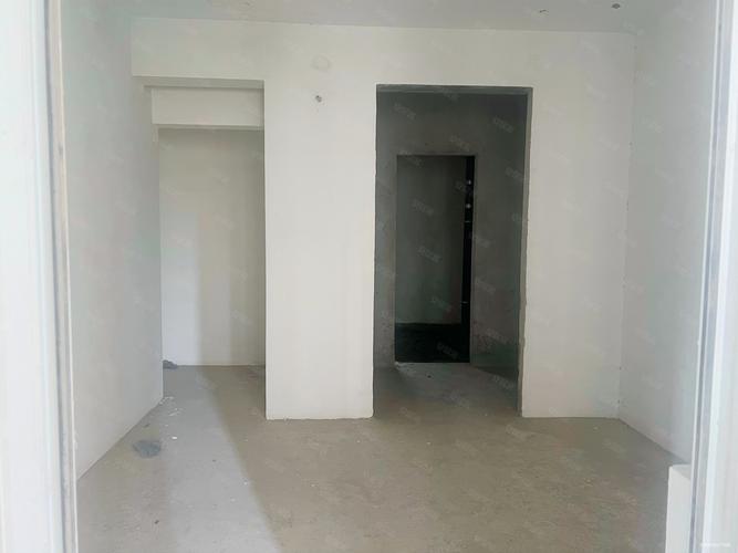 新长江滨江花园交房