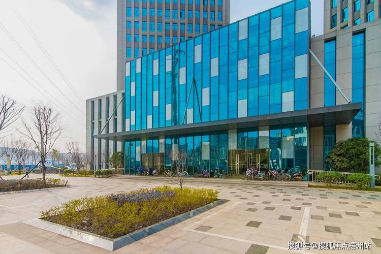 光谷金融港附近楼盘