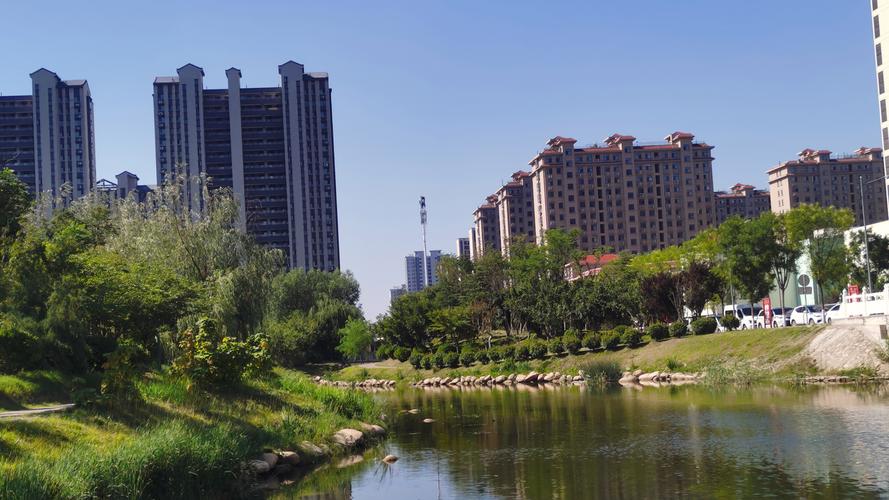 新乡平原湖附近楼盘