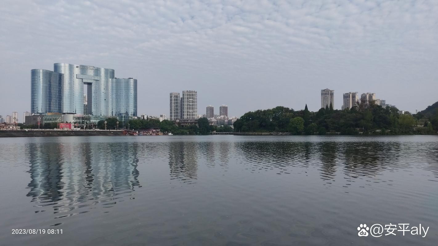 安顺虹山湖楼盘