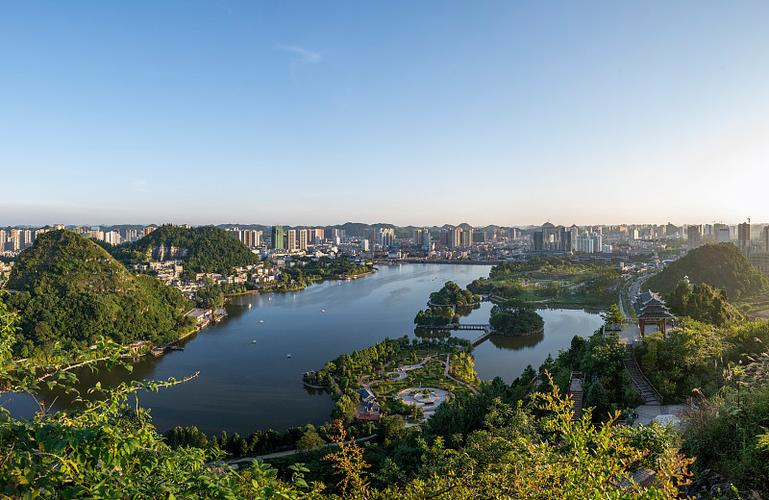 安顺虹山湖楼盘