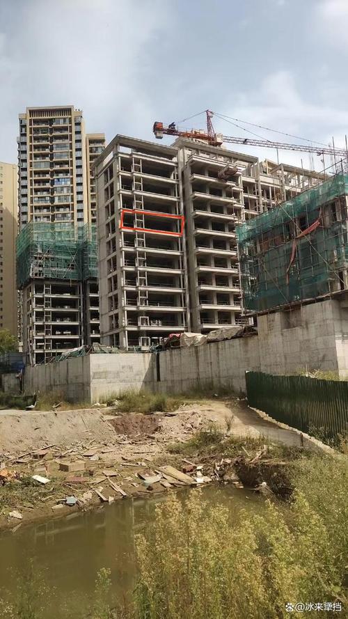 巴南区大量楼盘烂尾