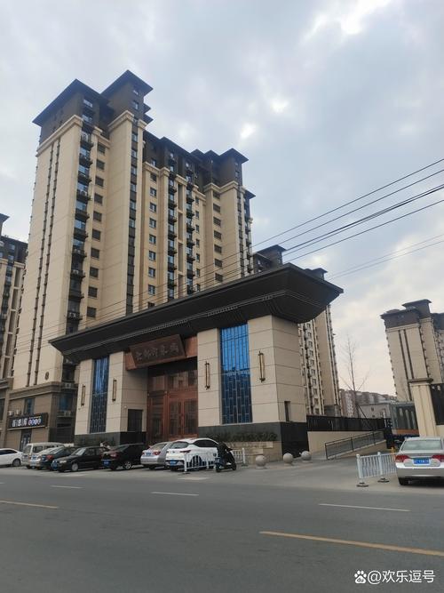 阜阳大润发对面的楼盘