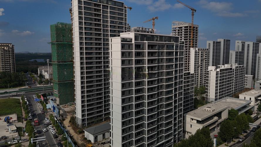 阜阳大润发对面的楼盘