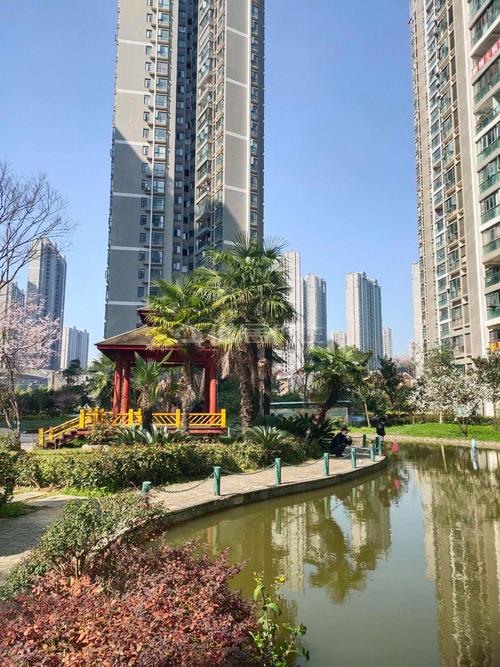 贵阳龙洞堡附近楼盘